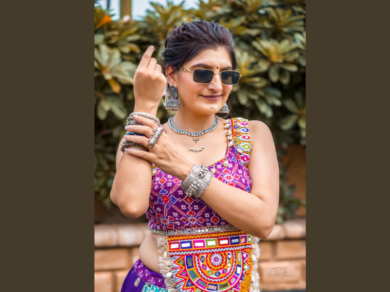 Oxidised designs inspired by Gujarat can add a vibrant ethnic touch.