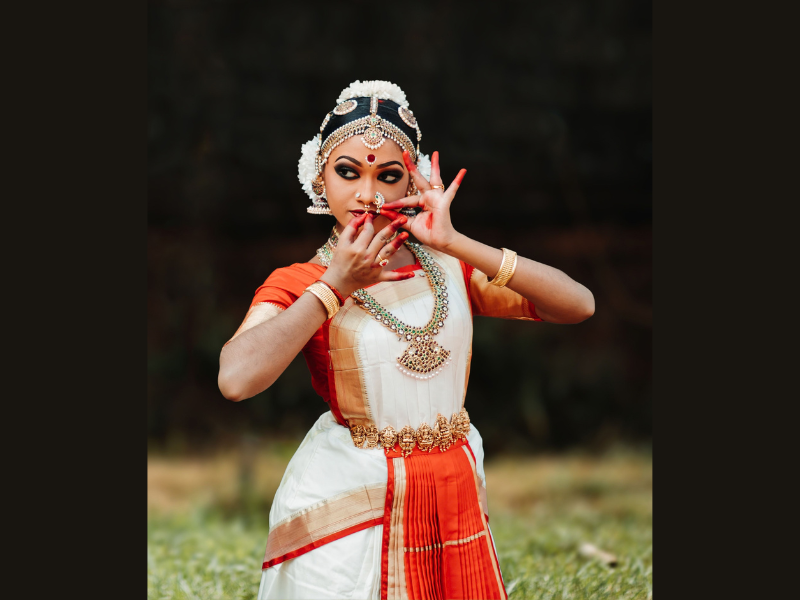 Temple-inspired motifs, floral patterns, and traditional shapes influence many South Indian jewellery designs.